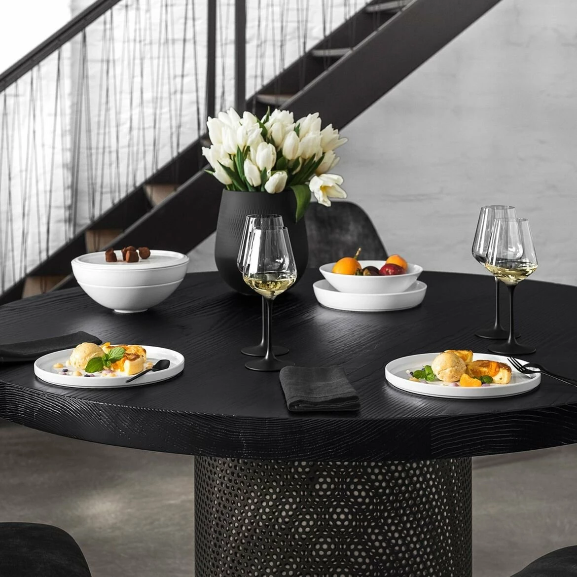 Villeroy & Boch La Boule 7-Piece Dinnerware Set | White 6 Villeroy & Boch La Boule 7-Piece Dinnerware Set | White - Image 6