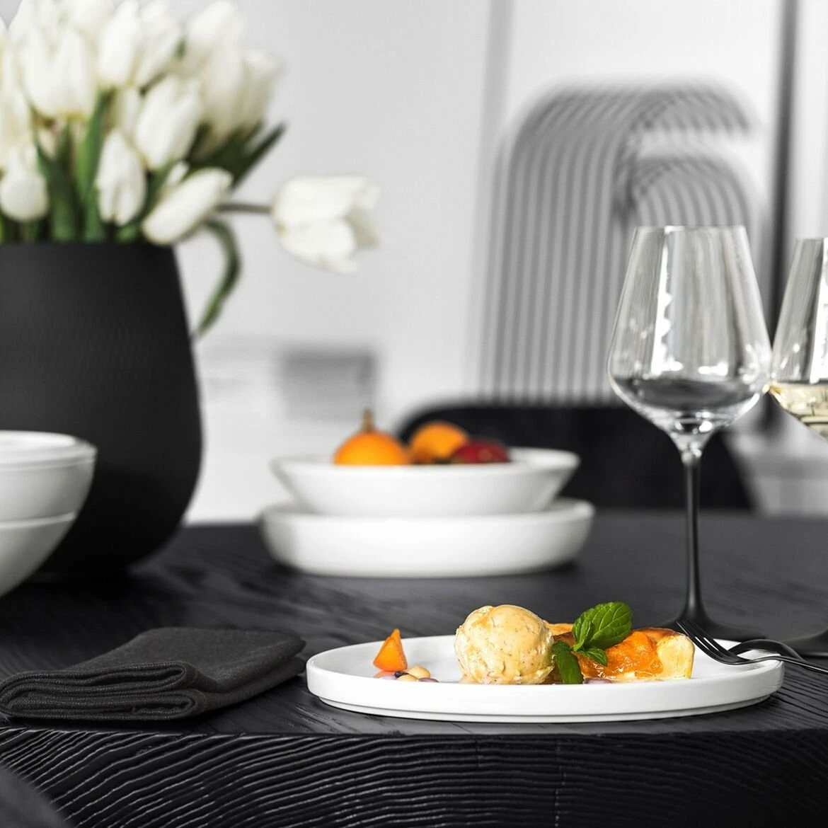 Villeroy & Boch La Boule 7-Piece Dinnerware Set | White 7 Villeroy & Boch La Boule 7-Piece Dinnerware Set | White - Image 7