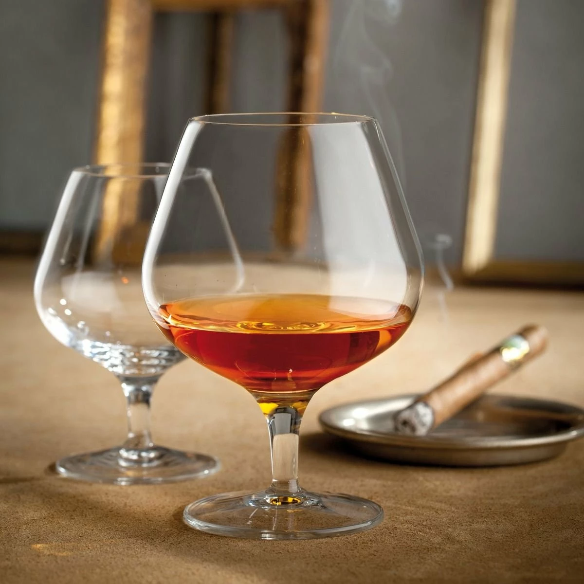Luigi Bormioli 13oz Michelangelo Masterpiece Brandy Snifter | Set Of 4 4 Luigi Bormioli 13oz Michelangelo Masterpiece Brandy Snifter | Set Of 4 - Image 4
