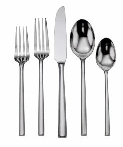 Oneida 18/10 Stainless Steel 20-Piece Flatware Set | Diameter