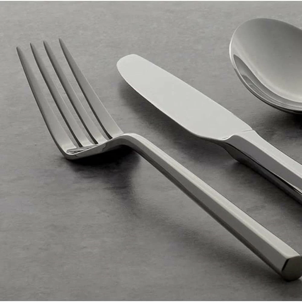 Oneida 18/10 Stainless Steel 20-Piece Flatware Set | Diameter 4 Oneida 18/10 Stainless Steel 20-Piece Flatware Set | Diameter - Image 4