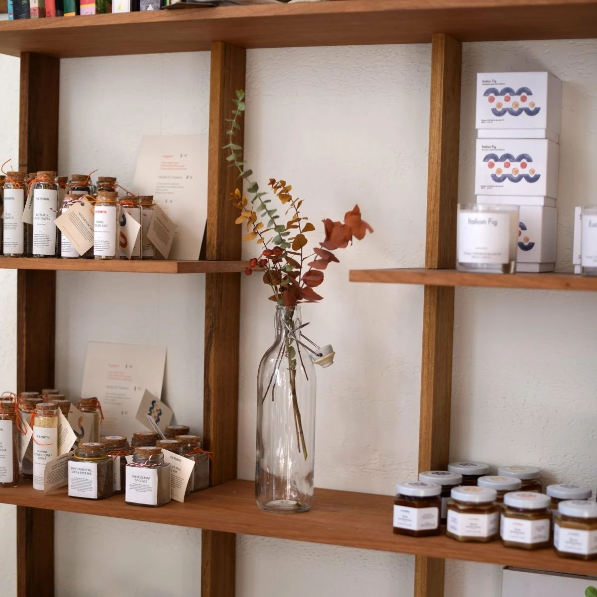 Bormioli Rocco 33.75oz Emilia Glass Bottle 8 Bormioli Rocco 33.75oz Emilia Glass Bottle - Image 8