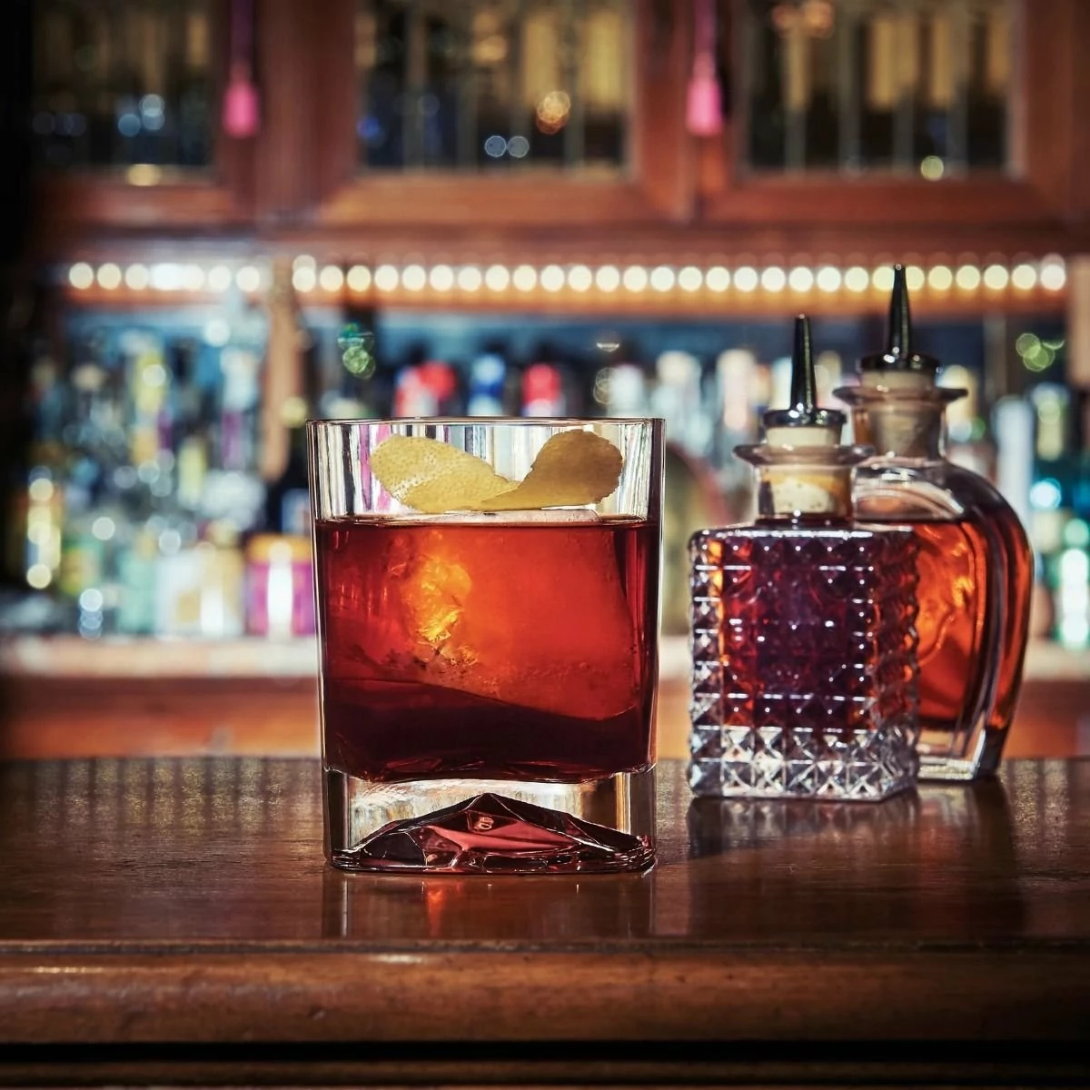 Luigi Bormioli On The Rocks 13.5 Oz DOF Glass | Set Of 4 4 Luigi Bormioli On The Rocks 13.5 Oz DOF Glass | Set Of 4 - Image 4