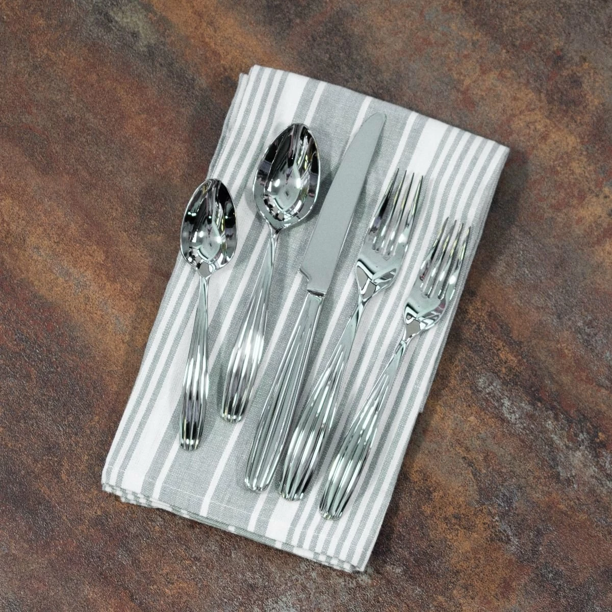 Reed & Barton 5-Piece Place Setting | Reed 3 Reed & Barton 5-Piece Place Setting | Reed - Image 3