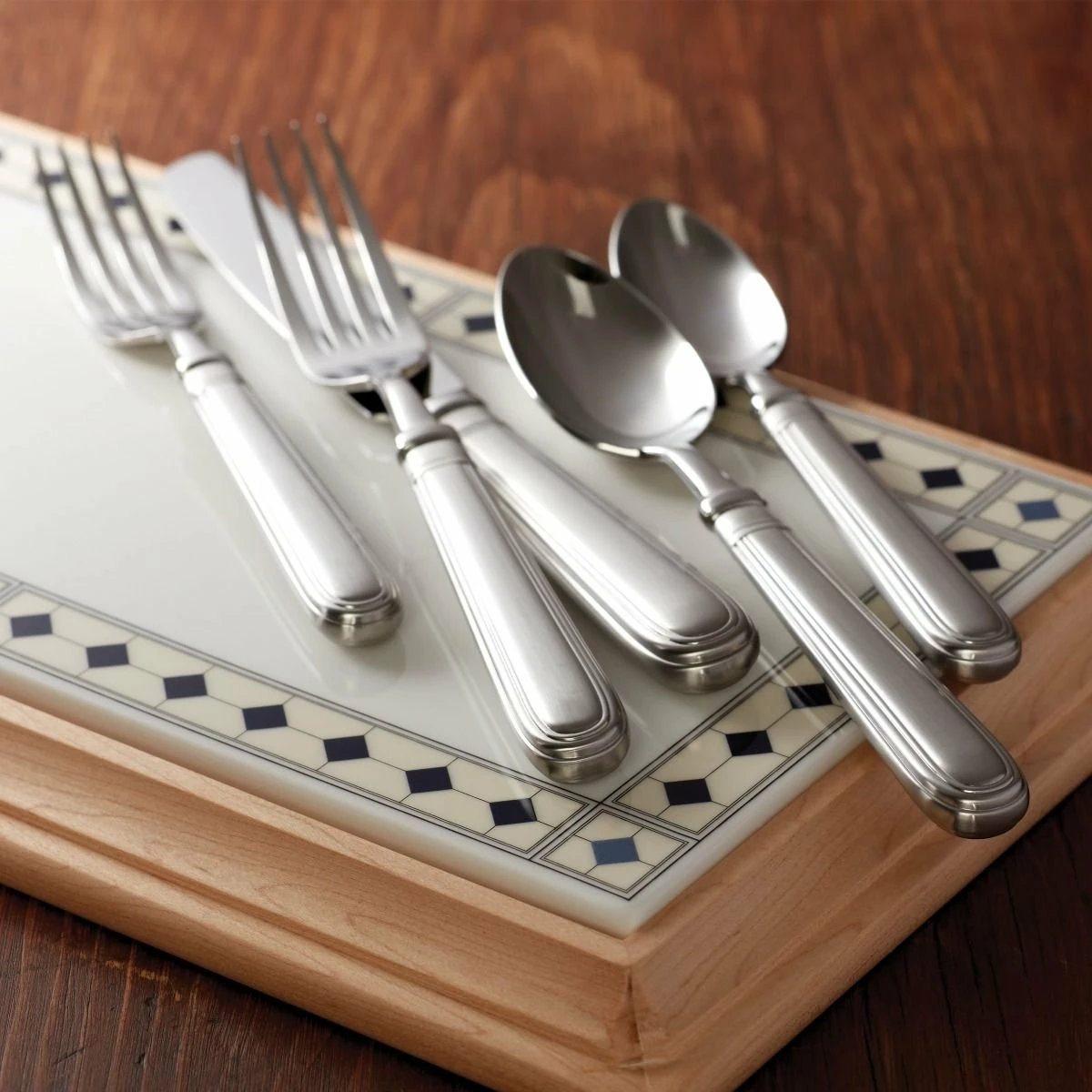 Reed & Barton 5-Piece Place Setting | Danois 2 Reed & Barton 5-Piece Place Setting | Danois - Image 2