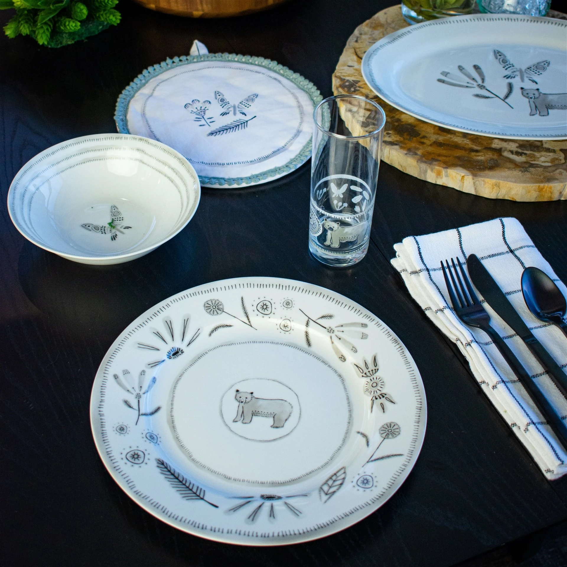 Everything Kitchens 7" Salad Bowl | Bear With Me 6 Everything Kitchens 7" Salad Bowl | Bear With Me - Image 6