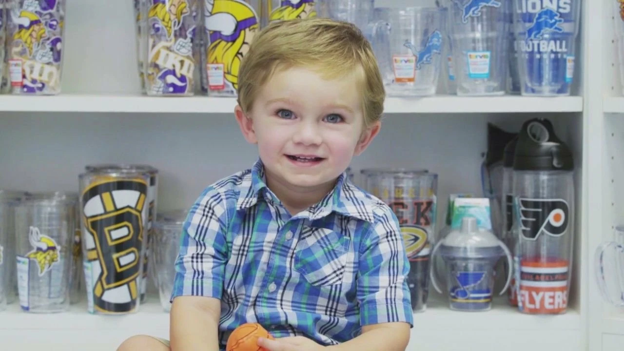 Tervis® 16oz Double-Walled Insulated Tumbler With Lid | Fiesta® Stripes - Sunny 5 Tervis® 16oz Double-Walled Insulated Tumbler With Lid | Fiesta® Stripes - Sunny - Image 5