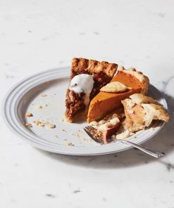 Le Creuset 8.5" Salad Plates - Set Of 4 | White -Cheap Dinnerware Store rs10581 lca 2019 holiday fp dessertplatediptych ret